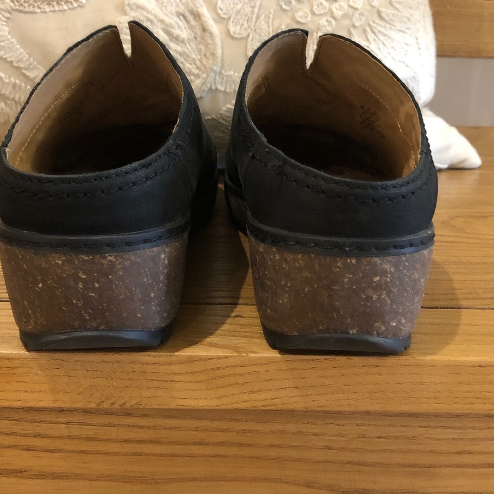 Earth clogs - Picture 6 of 6